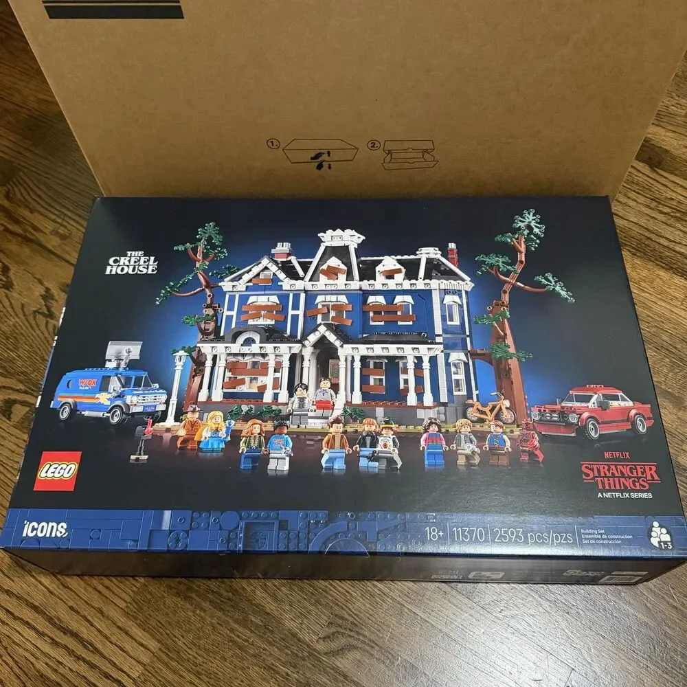 LEGO Stranger Things Creel House 11370 Brand New Sealed IN HAND with Extra YOTH